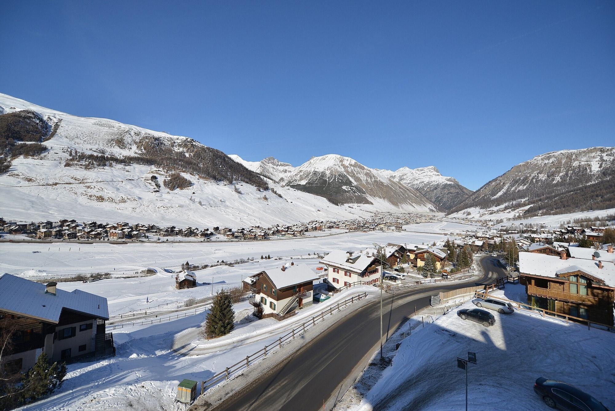 Hotel Margherita Livigno Kültér fotó